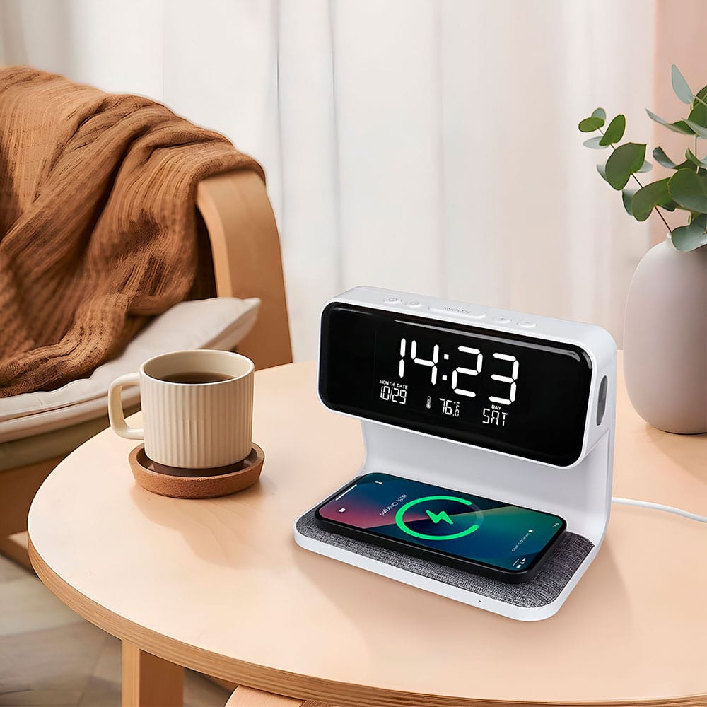 reloj despertador con luz led  y cargador inlambrico