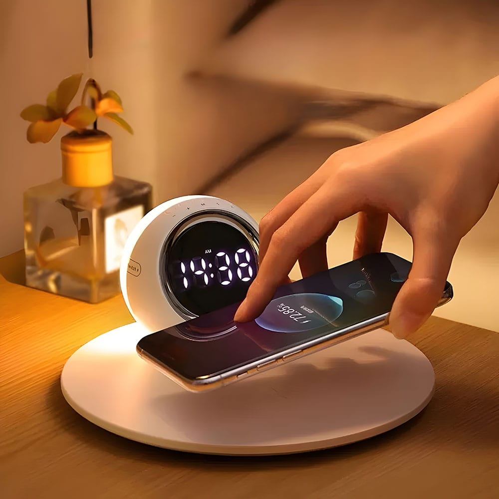 reloj despertador con lampara y cargador inalambrico